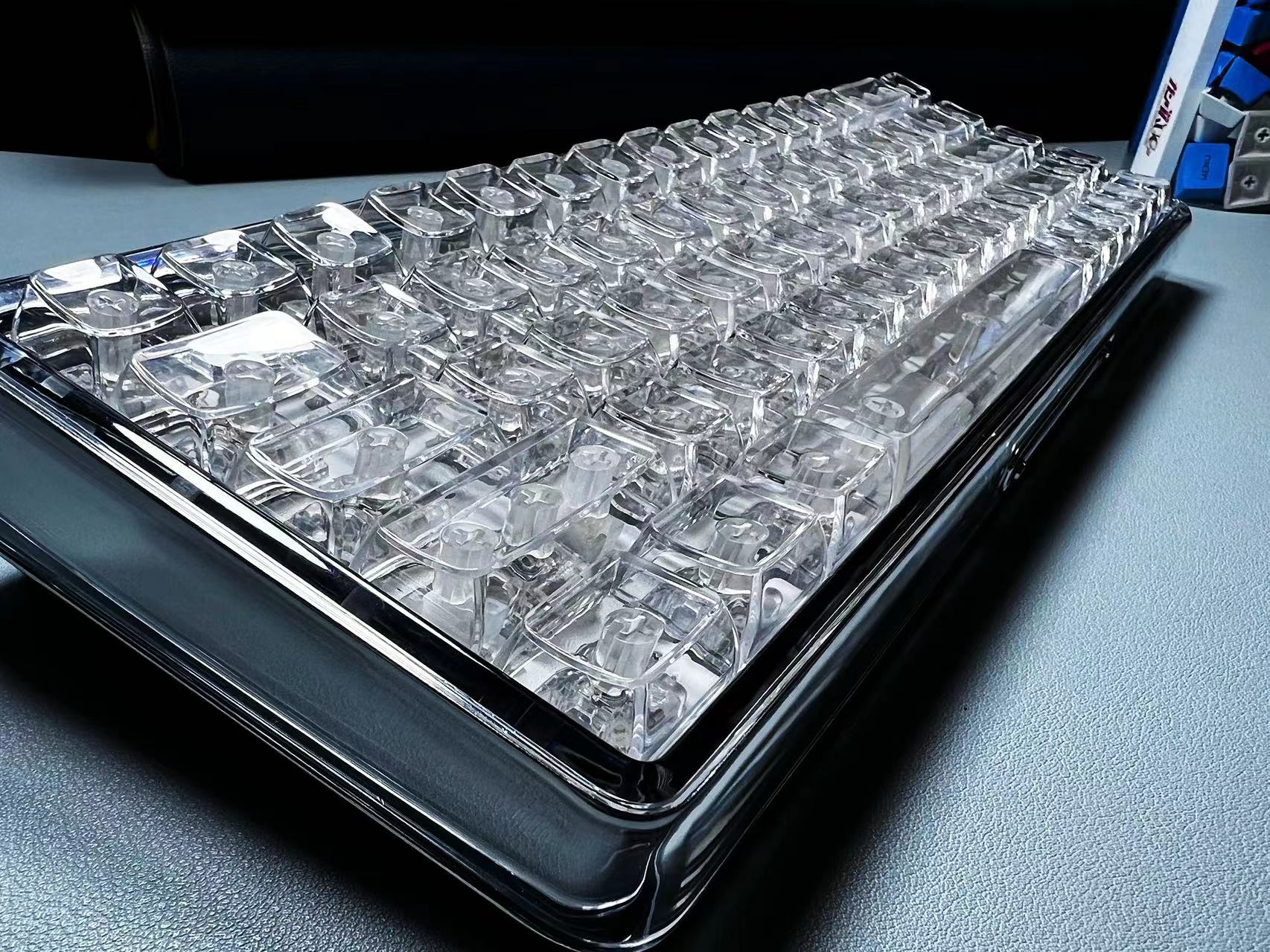 132 Keys Crystal Transparent K - Keyboard Gaming Black ulasan dan harga
